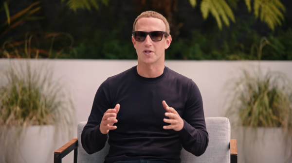 사진 출처 = Ray-Ban Stories