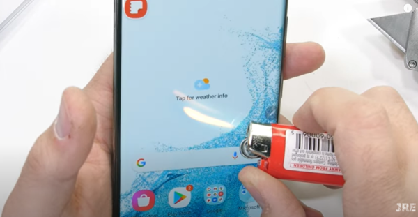 JerryRigEverything 영상 화면 캡처