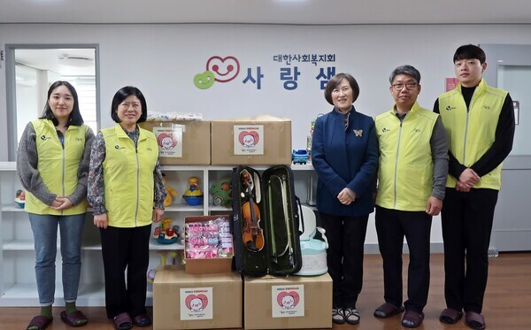 캠코, 임직원 힘 모아 미혼모·미혼부 가정 생활 안정 지원  사진=캠코