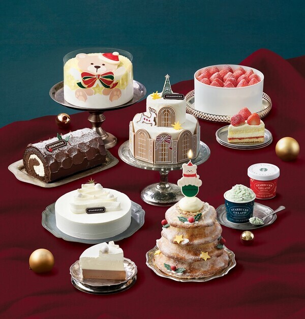 스타벅스가 이달 29일부터 총 7종의 크리스마스 홀케이크 예약판매를 시작한다. 사진=스타벅스