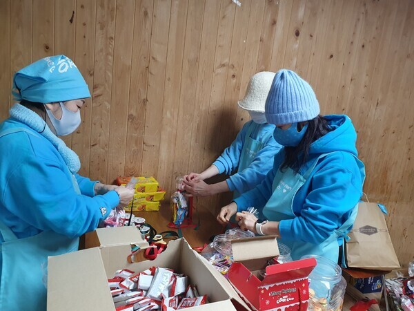 임영웅 팬클럽 영웅시대 봉사나눔방 '라온'의 봉사활동. 사진=영웅시대