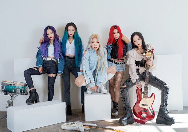 걸밴드 롤링쿼츠.사진=윈윈Ent/롤링스타 Ent.