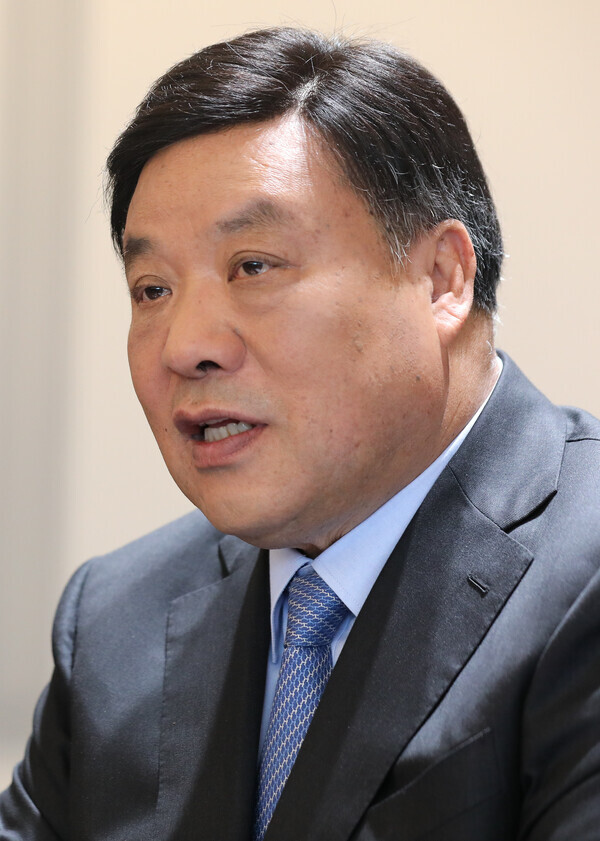 서정진 셀트리온그룹 회장이 상호출자제한기업집단 지정을 위한 자료를 제출하면서 계열사를 누락해 공정거래위원회로부터 경고를 받았다. 사진은 기자간담회 갖는 서정진 셀트리온그룹 회장의 모습. 사진=뉴시스