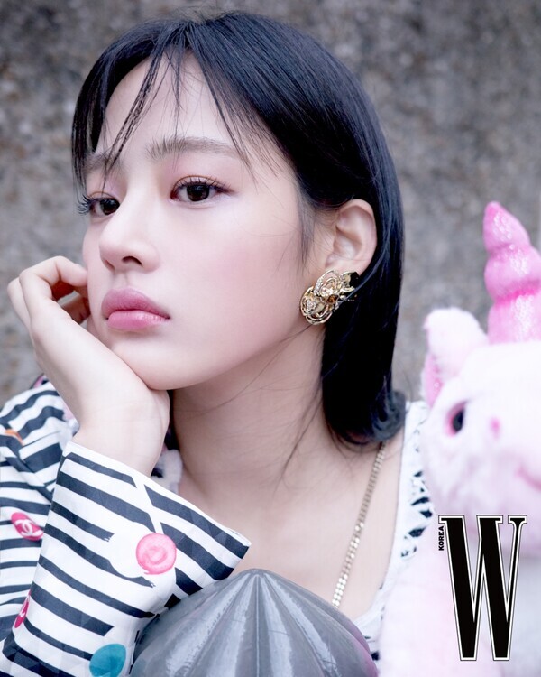 뉴진스 민지. 사진=더블유 코리아, 샤넬