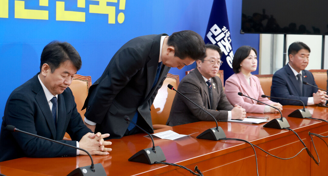 김병기, 비위 의혹에 원내대표 사퇴…“李정부 걸림돌 될 수 없다”